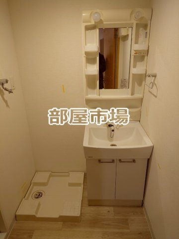 クレイシア蔵前の洗面所