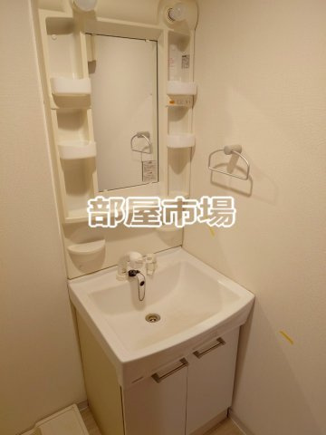 クレイシア蔵前の洗面所