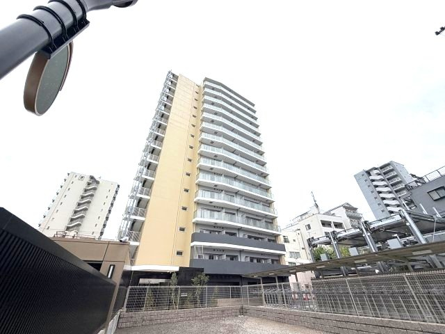 セレニテ西元町アリエの外観