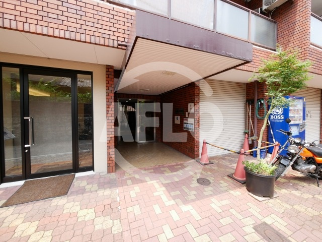 シャルム北梅田のエントランス|シャルム北梅田　エントランス