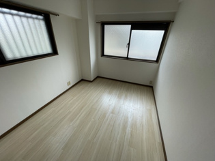 福々邸弐番館の洋室