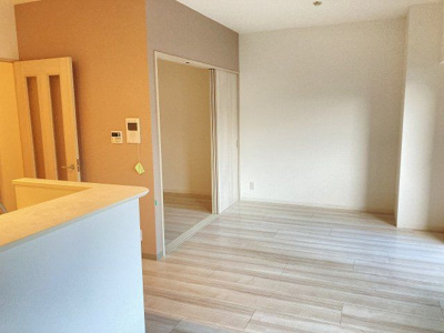 【居間・リビング】 | カーサ・パトリス | 別のお部屋の写真です