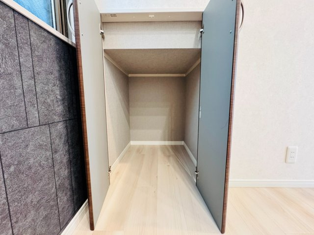【収納】 | 中野区上鷺宮1丁目　中古一戸建住宅　（成増店） | パントリーとしても使えるキッチン収納