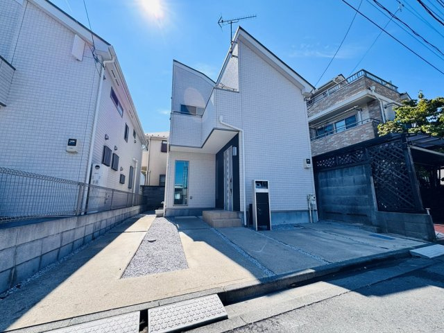 【外観】 | 中野区上鷺宮1丁目　中古一戸建住宅　（成増店） | 小学校に至近！子育て環境良好な立地