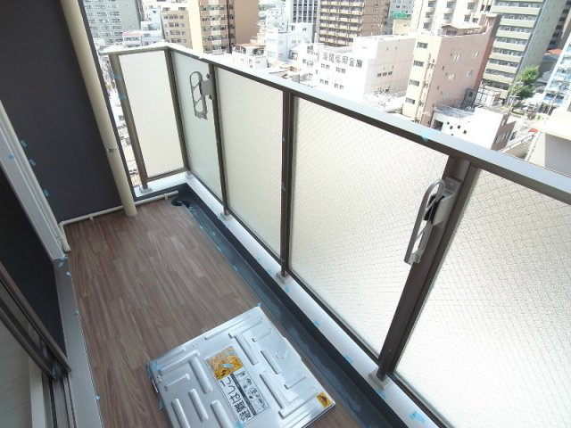 エステムコート三宮駅前Ⅲマジェスティのバルコニー