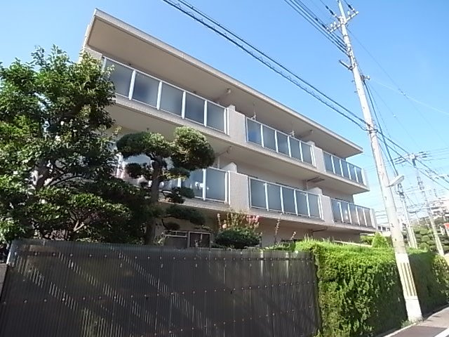 西宮市甲子園口４丁目の賃貸マンションの外観
