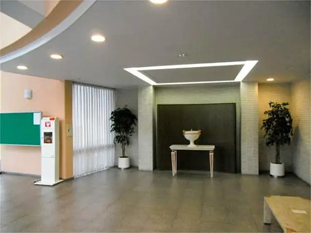 芦屋市南宮町の賃貸マンションのロビー