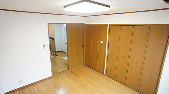 神戸市中央区中山手通７丁目の賃貸マンションの収納