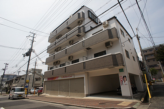 神戸市中央区中山手通７丁目の賃貸マンションの外観