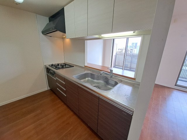西宮市甲子園三番町の賃貸マンションのキッチン