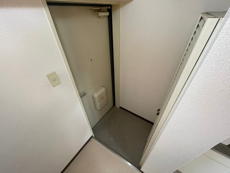 神戸市東灘区森南町３丁目の賃貸マンションの玄関