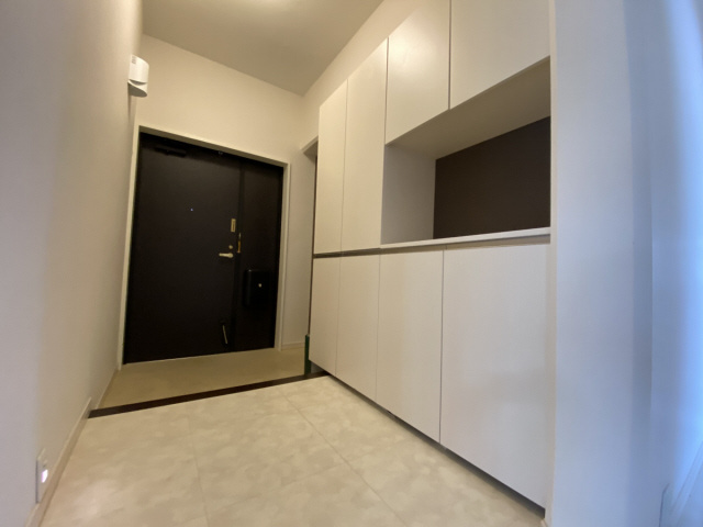 芦屋市川西町の賃貸マンションの玄関