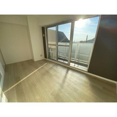 神戸市灘区桜ケ丘町の賃貸マンションの居間・リビング