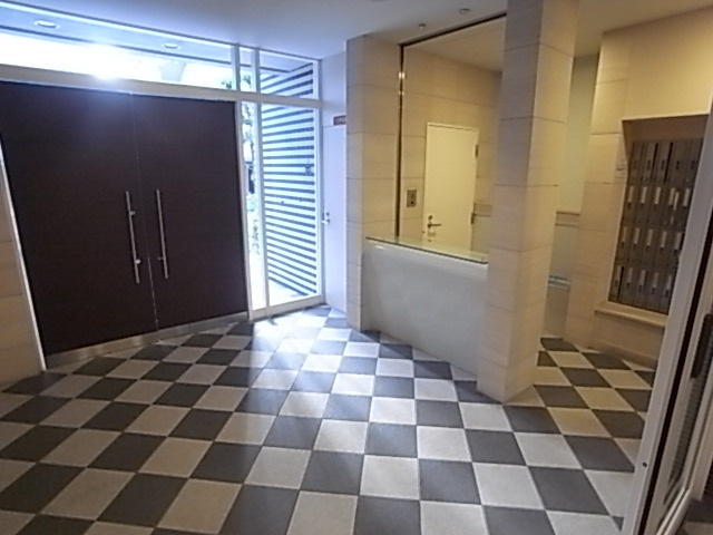 神戸市中央区相生町４丁目の賃貸マンションのロビー