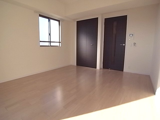 神戸市中央区相生町４丁目の賃貸マンションの居間・リビング