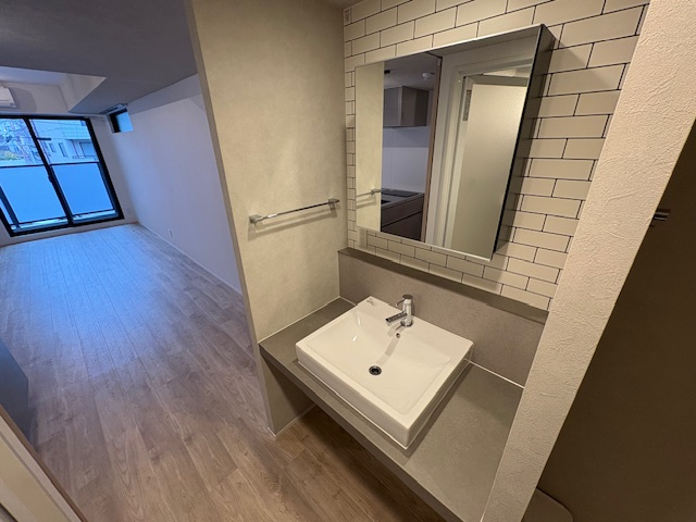 神戸市灘区岩屋北町２丁目の賃貸マンションの独立洗面台