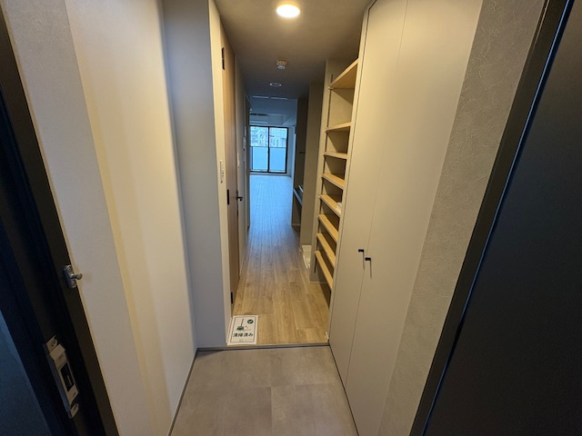 神戸市灘区岩屋北町２丁目の賃貸マンションの玄関