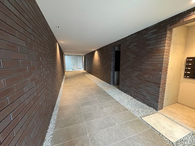 神戸市灘区岩屋北町２丁目の賃貸マンションのロビー