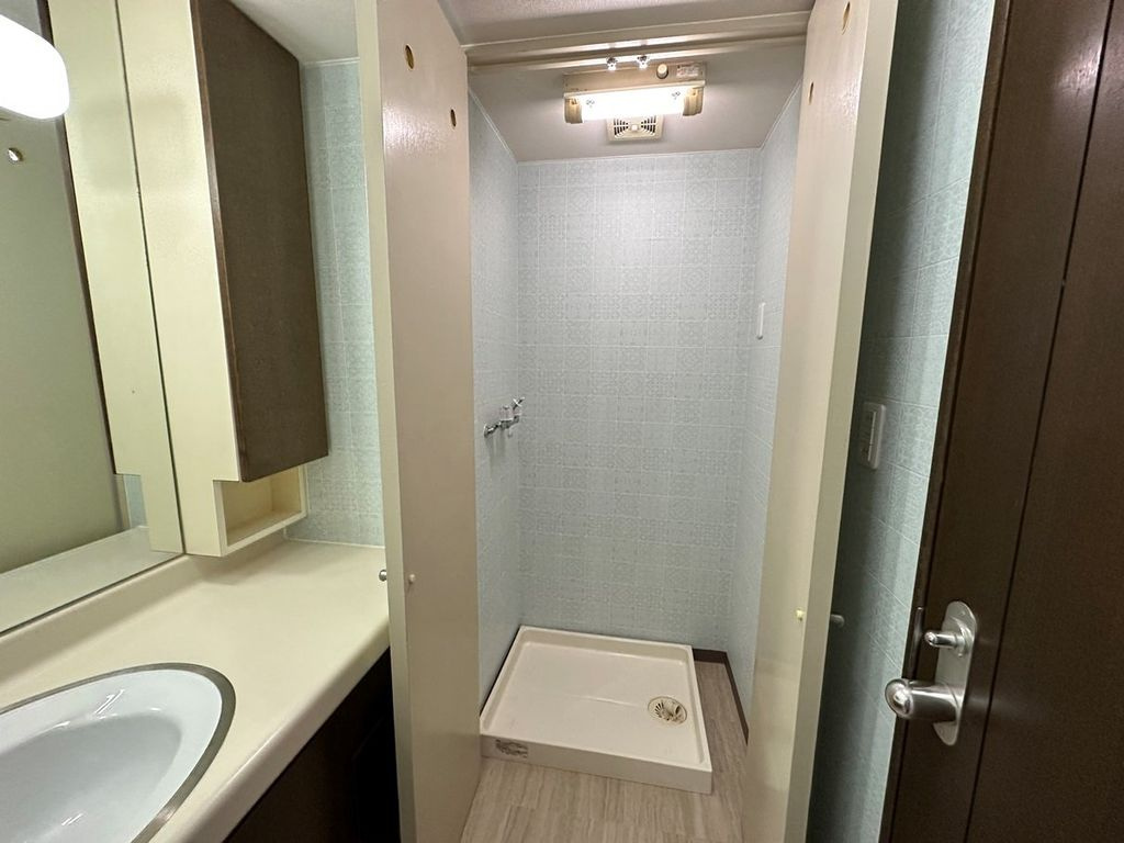 芦屋市東芦屋町の賃貸マンションの洗面所