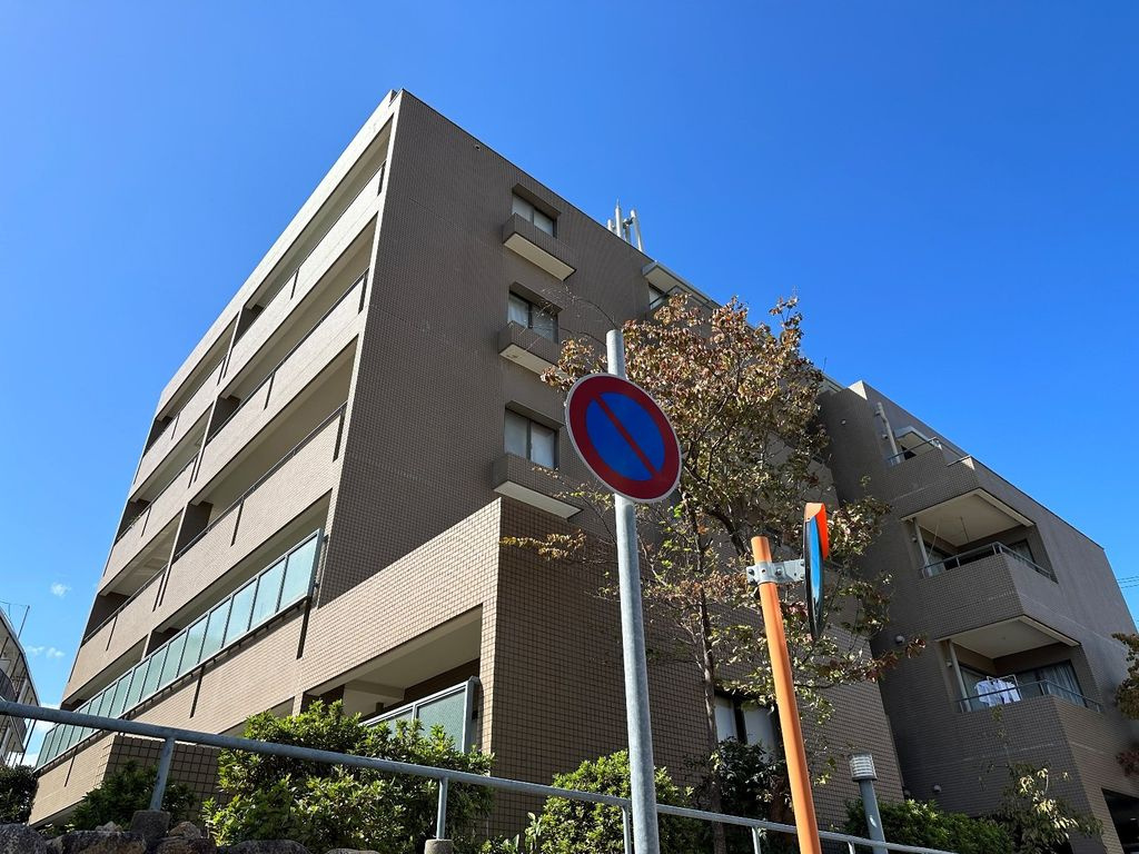 芦屋市東芦屋町の賃貸マンションの外観