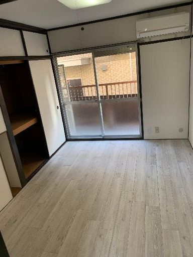 神戸市東灘区西岡本３丁目の賃貸マンションの居間・リビング