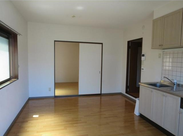西宮市甲子園五番町の賃貸マンションの居間・リビング