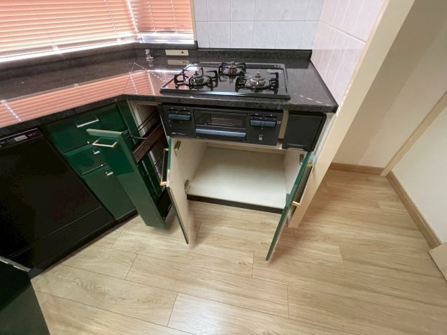 芦屋市川西町の賃貸マンションのキッチン