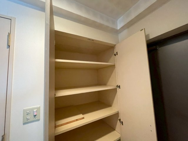 芦屋市川西町の賃貸マンションの収納