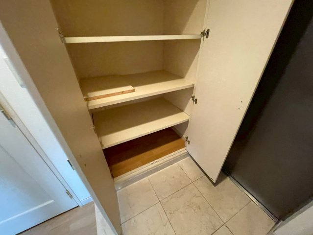 芦屋市川西町の賃貸マンションの収納