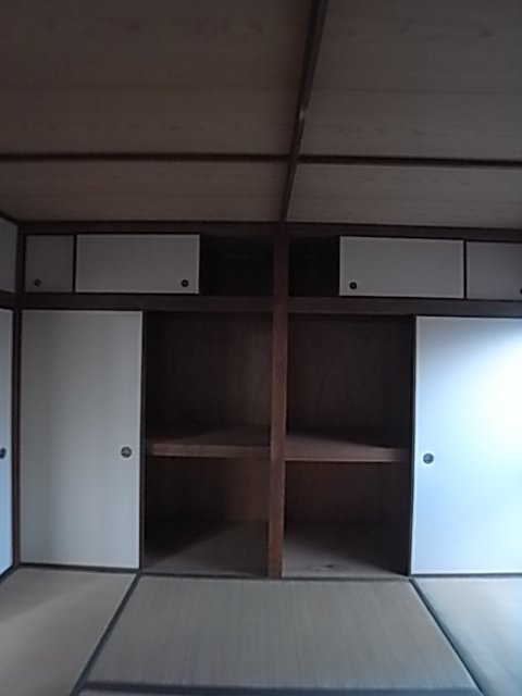 芦屋市精道町の賃貸マンションの収納