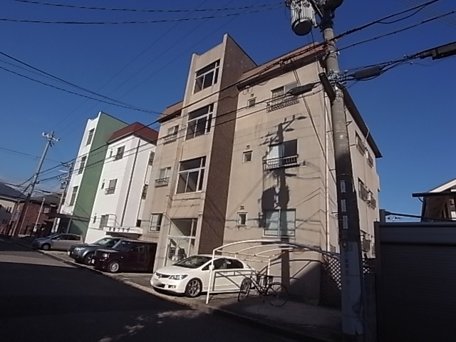 芦屋市精道町の賃貸マンションの外観