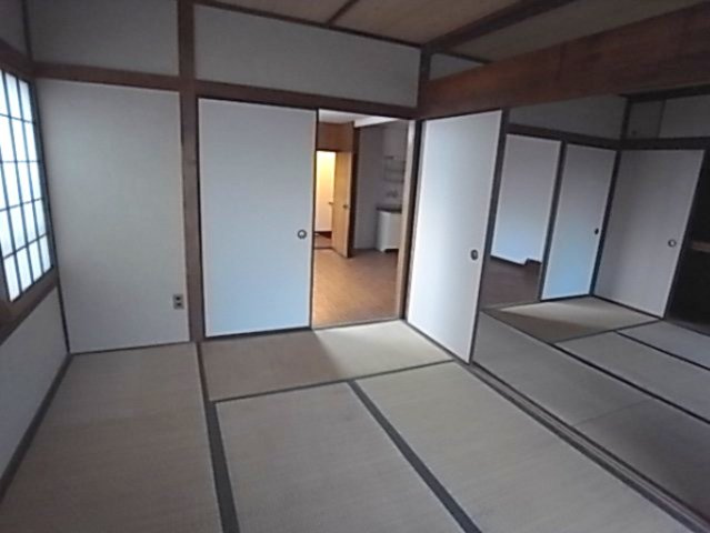 芦屋市精道町の賃貸マンションの居間・リビング