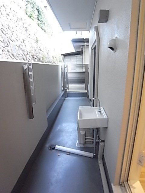 神戸市中央区神仙寺通２丁目の賃貸マンションのバルコニー
