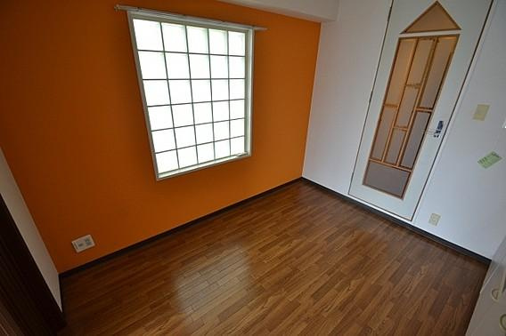 神戸市中央区北野町４丁目の賃貸マンションの居間・リビング