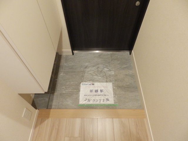 神戸市東灘区御影中町６丁目の賃貸マンションの玄関