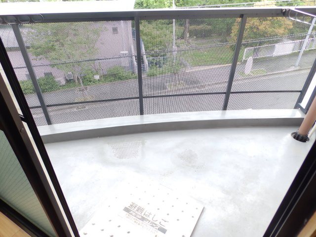 神戸市灘区中原通７丁目の賃貸マンションのバルコニー