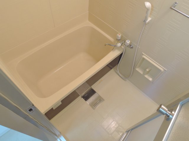 サンハイツOKAの浴室