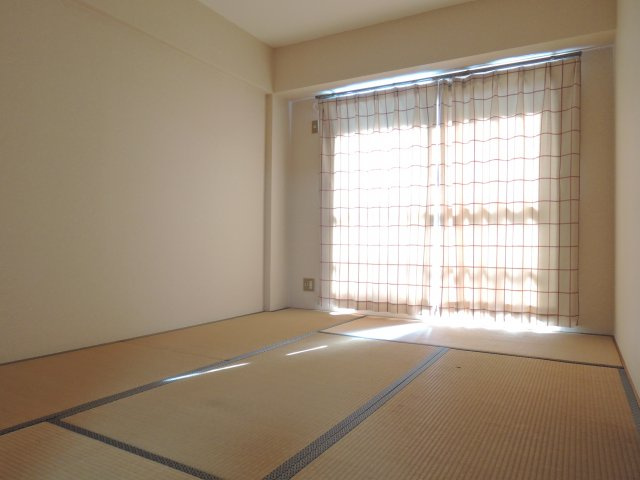 サンハイツOKAの和室