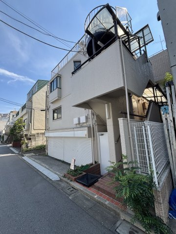 ヴィレッヂ小栗のエントランス