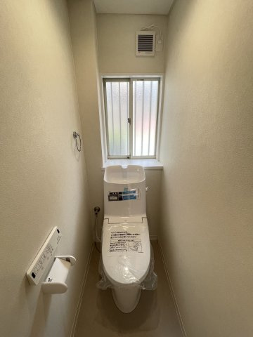 猪名川町白金３丁目　中古戸建のトイレ|1階トイレです