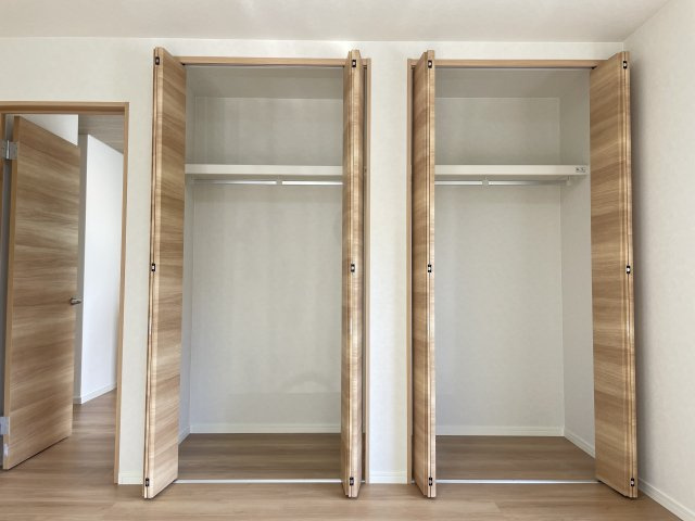 猪名川町白金３丁目　中古戸建の収納|1階洋室　収納もしっかりできます！