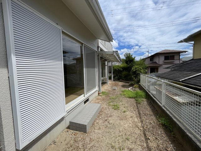 猪名川町白金３丁目　中古戸建の庭|少しお庭があるとＢＢＱやガーデニング、ワンちゃんの遊びスペースにもいいですね！