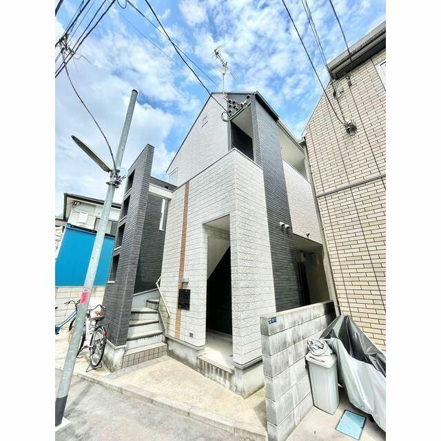 ファーストハウス北新宿の外観