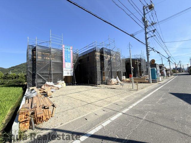 高松市鶴市町の新築一戸建の前面道路含む現地写真|前面道路含む現地写真です