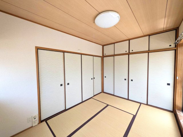 昭南館Ⅰの和室|畳の上でゆっくりとくつろげる和室です