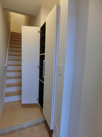 【収納】 | ドリームサイド光　Ⅱ | イメージ204号室の写真（反転あり）