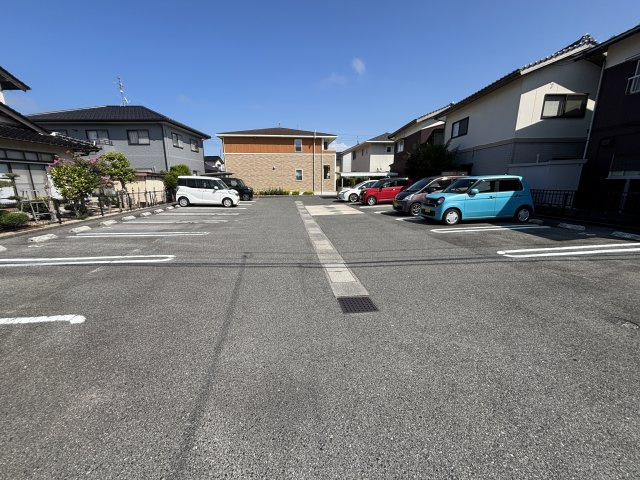 【駐車場】 | ファミリエール