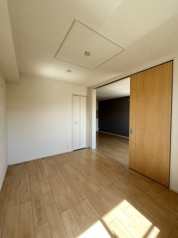 【洋室】 | ソラーナＢ