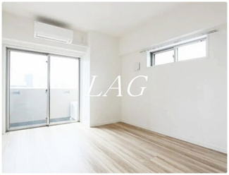 【居間・リビング】 | REALIZE秋葉原 | 洋室のお部屋です。