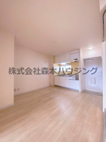 【居間・リビング】 | 　グリーンピア守口 | 明るい居間です